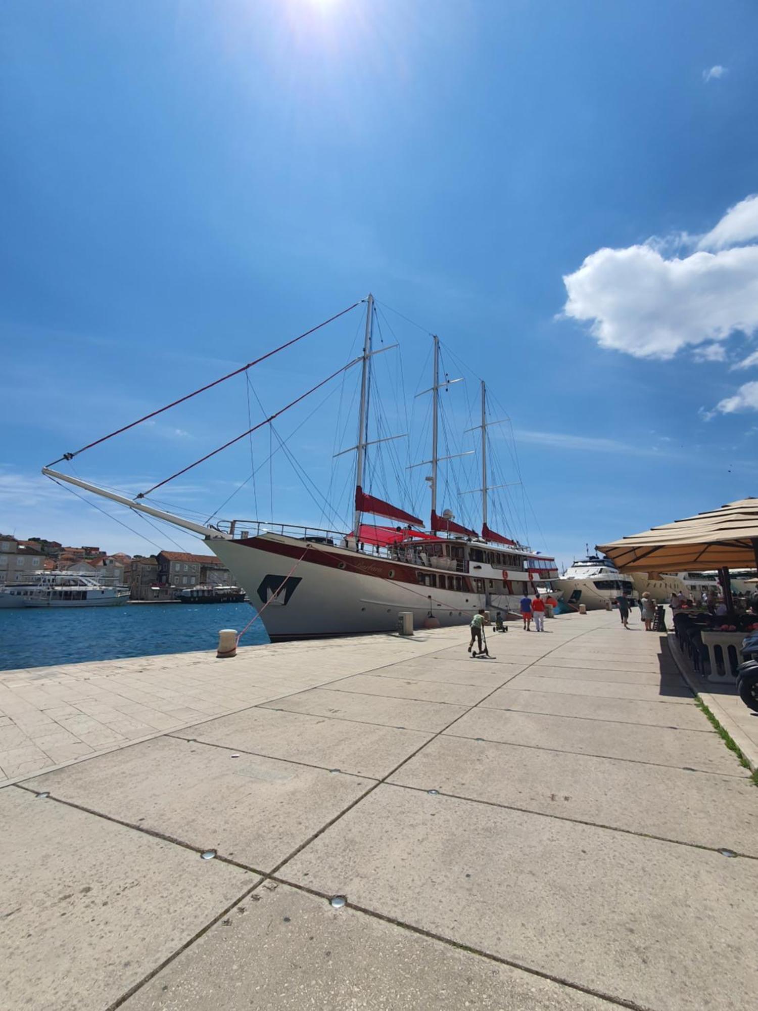 Violeta Hvar Hvar Town Luaran gambar
