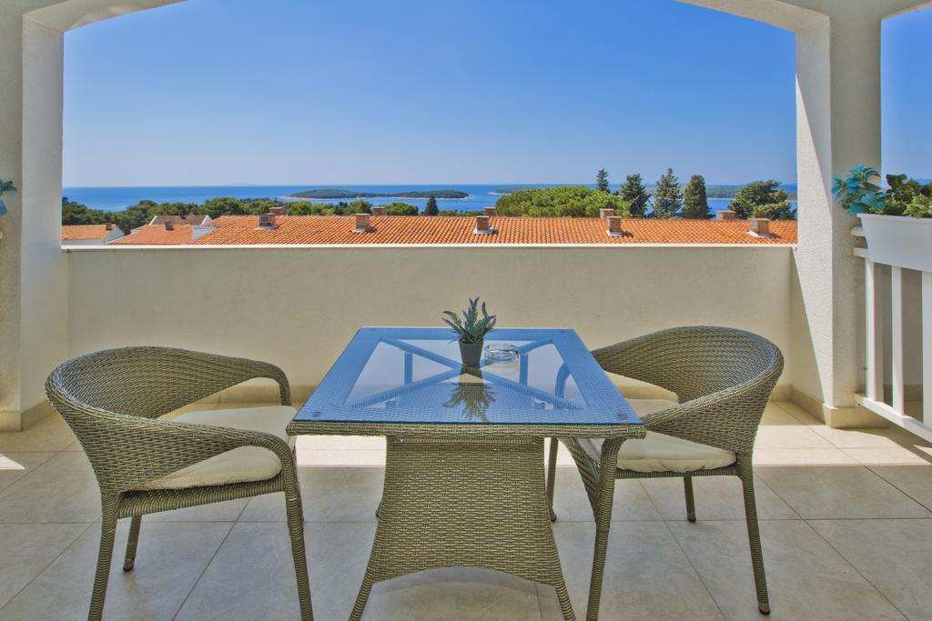 Violeta Hvar Hvar Town Luaran gambar